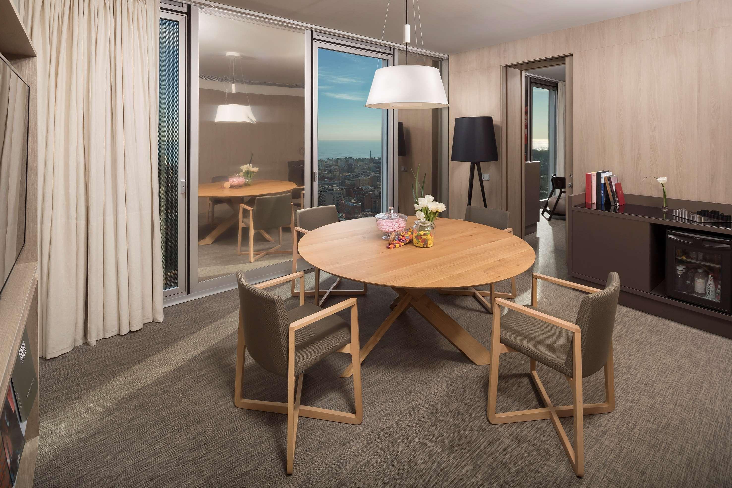 The Level At Melia Barcelona Sky Hotell Exteriör bild
