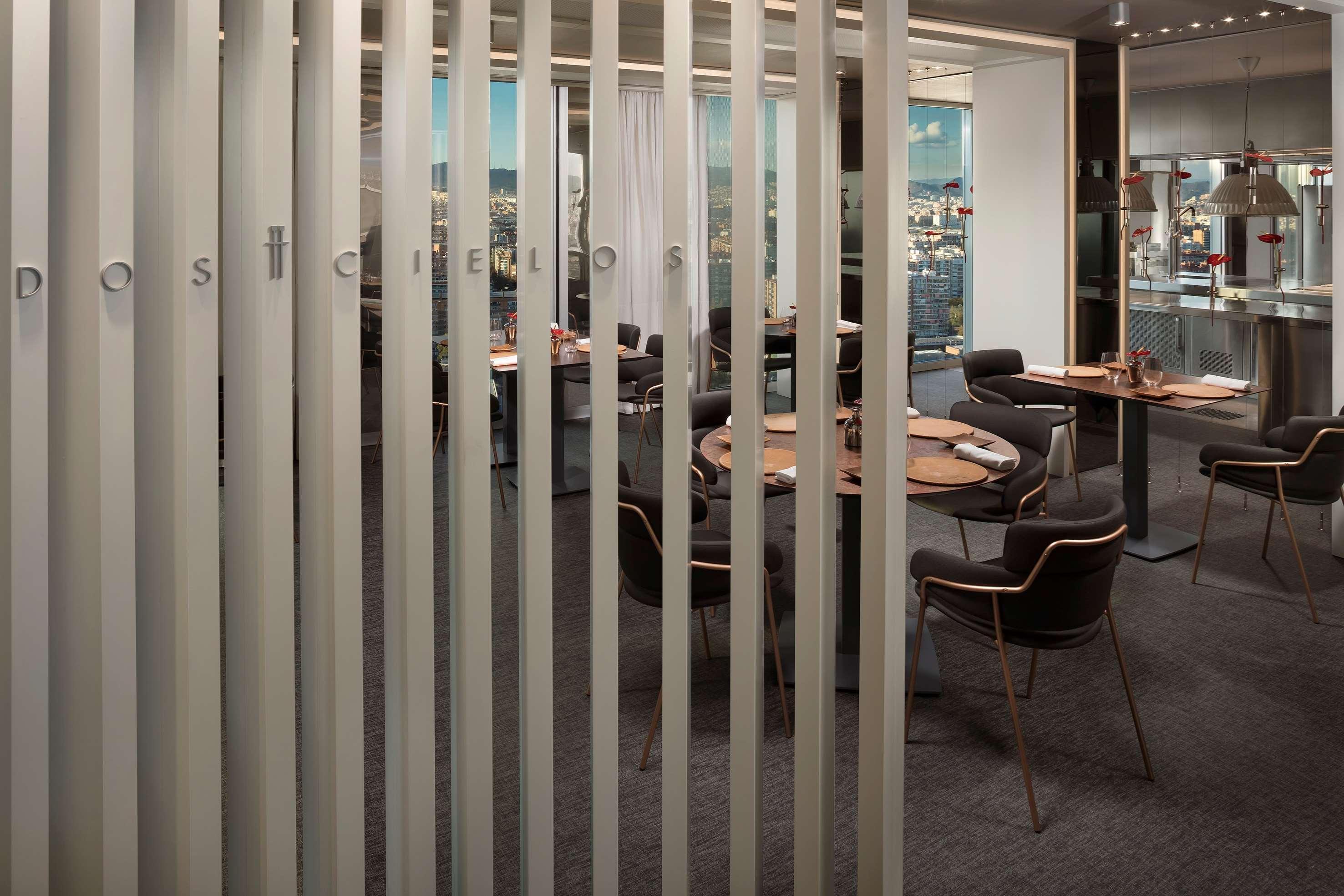 The Level At Melia Barcelona Sky Hotell Exteriör bild