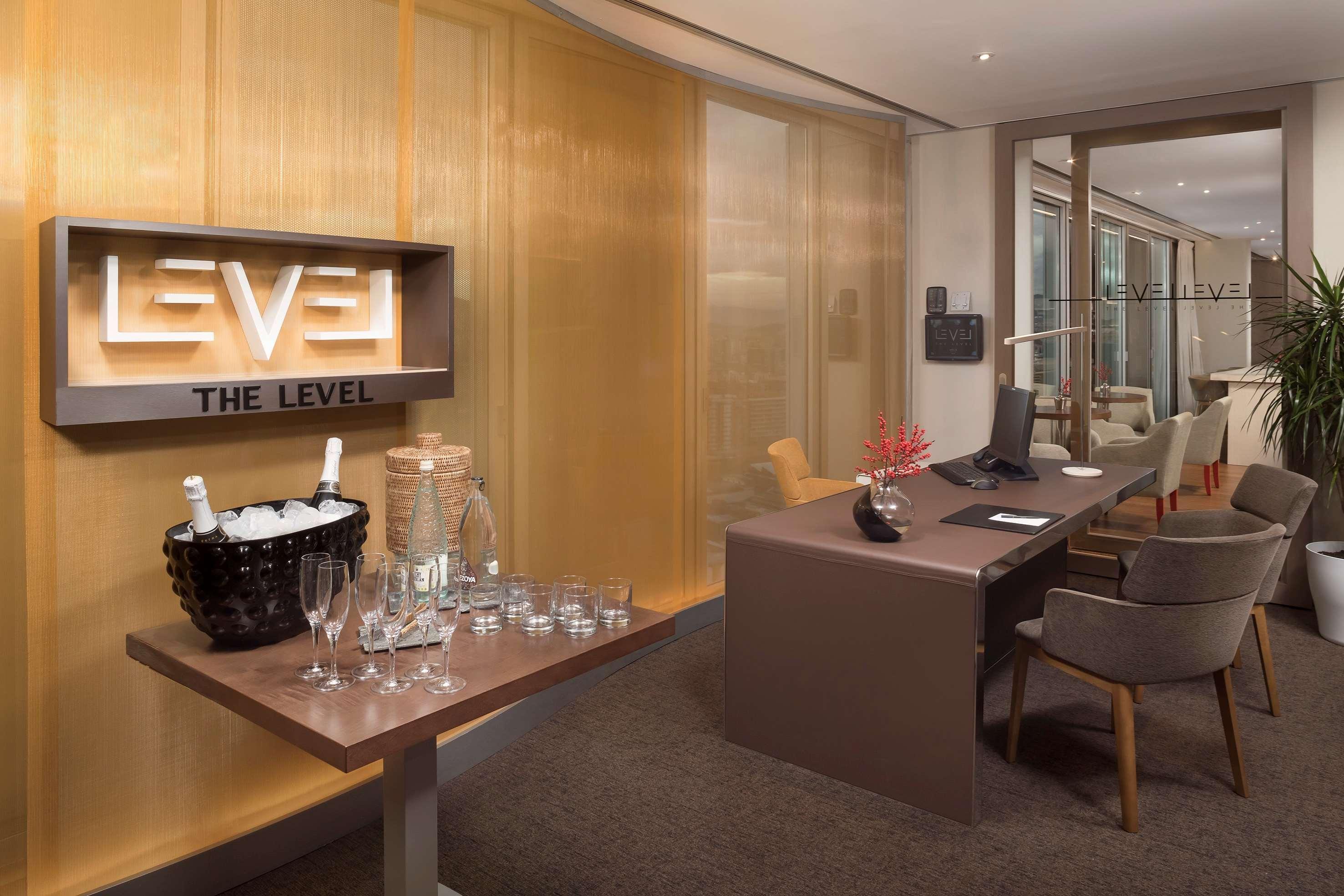 The Level At Melia Barcelona Sky Hotell Exteriör bild